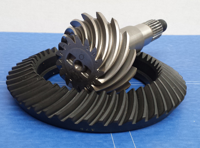 Crown wheel and pinion